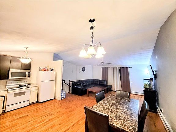 4th image of 55 Highland Ave
