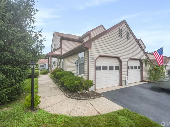 19 George Washington Dr #D, Monroe Township, NJ 08831