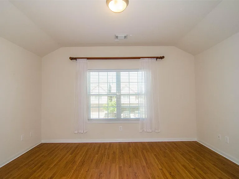 3939 Calgary Cir — Photo 11