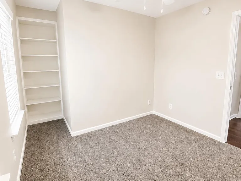 744 Jack Russell Ct — Photo 6