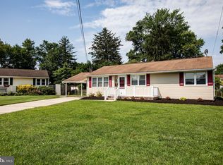 15 Holt Cir, Hamilton, NJ 08619