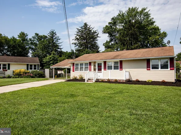 15 Holt Cir, Hamilton, NJ 08619