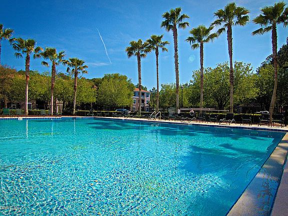 Overlook Community Pool