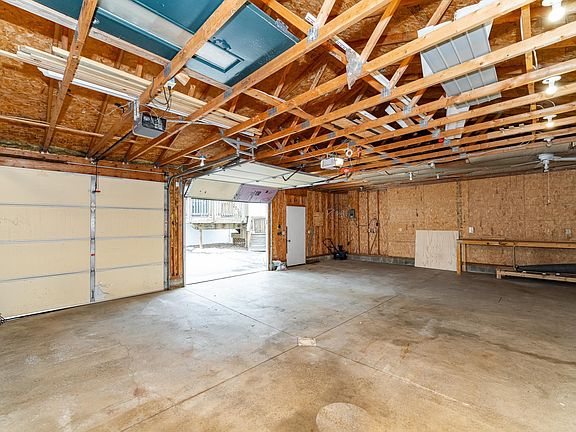 3rd image of 164 36th Ave NW