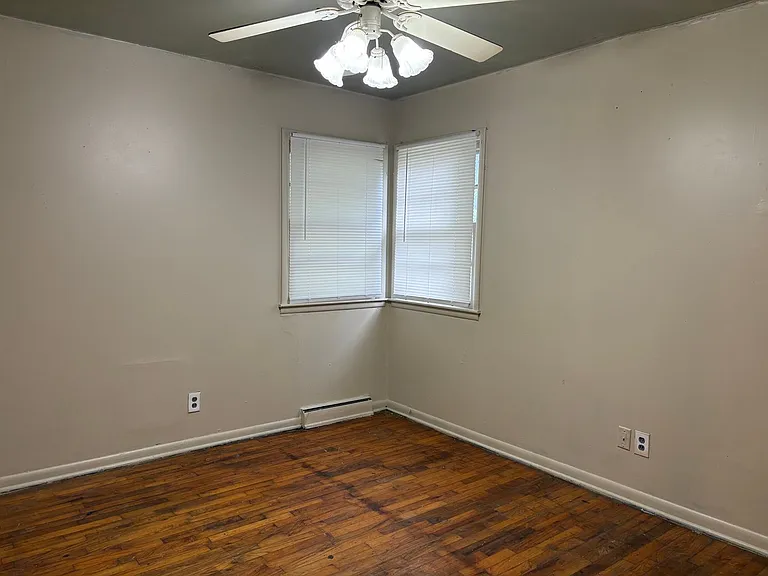 2704 SE Massachusetts Ave — Photo 6