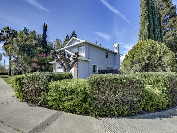 3rd image of 2669 Billie Ann Dr