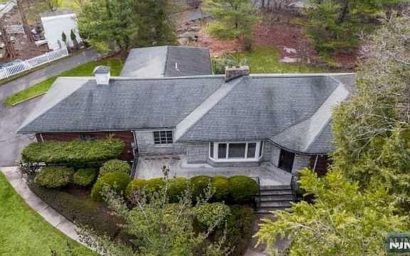 4th image of 35 Old Dock Rd