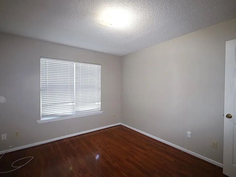 4116 Hamilton Cir — Photo 6