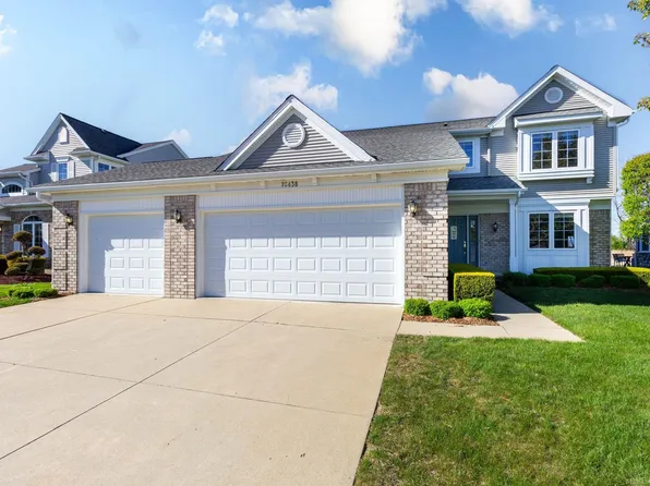 10438 Saint John Dr, Algonac, MI 48001