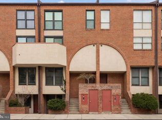 214 N 22nd St #9B, Philadelphia, PA 19103