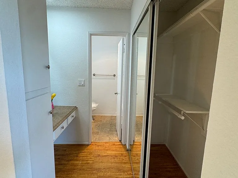 6736 Cleon Ave — Photo 26
