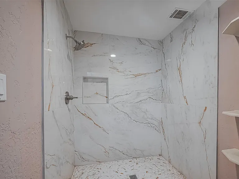 4015 Black Locust Dr — Photo 24
