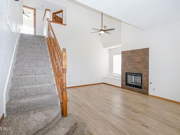 4th image of 929 Totonaca Ln