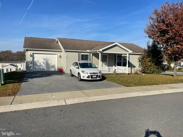 15 Millpond Dr, Stevens, PA 17578