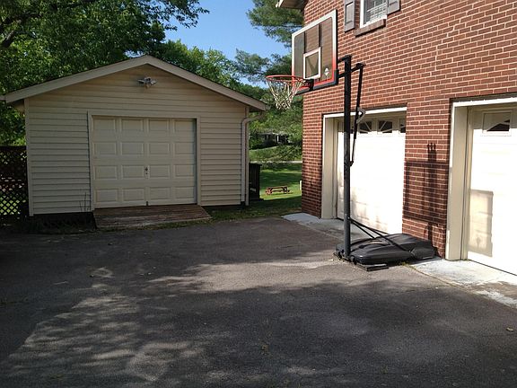 4th image of 1346 Mimosa Dr