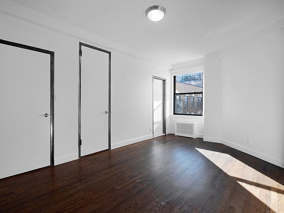 4th image of 12 E 86th St APT 722