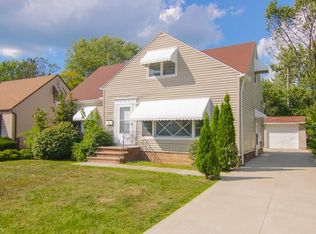 3767 Wallingford Rd, South Euclid, OH 44121