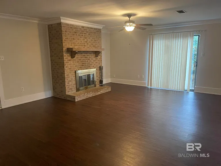 107 Brentwood Dr — Photo 8