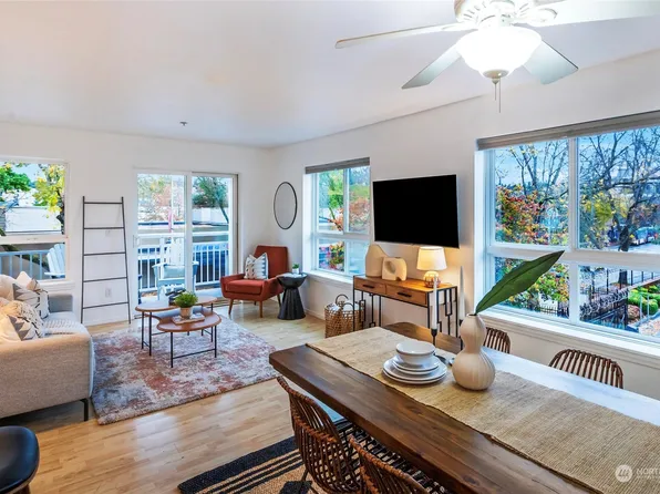 2805 NE 125th Street #304, Seattle, WA 98125