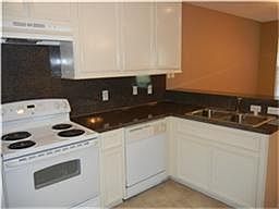 Another view of kitchen