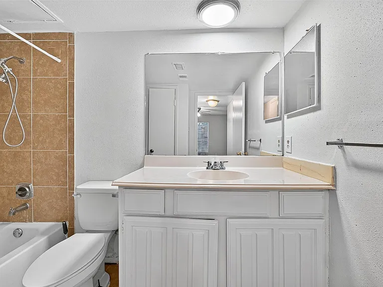 2110 Wilcrest Dr #138 — Photo 18