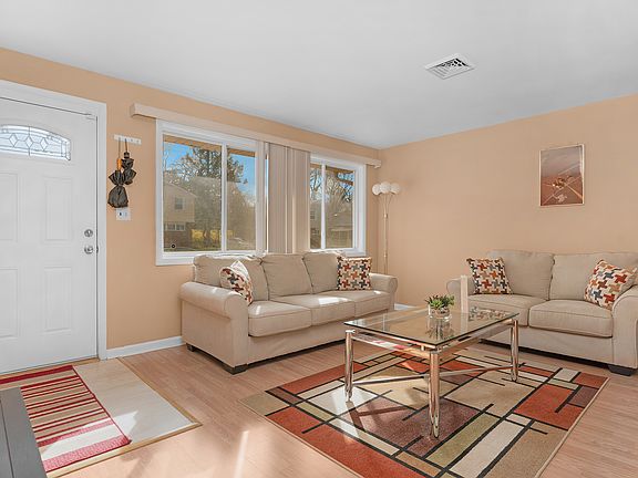 5th image of 8402 Church Ln