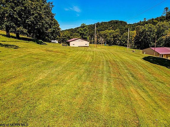 3rd image of 650 Sam Cavins Rd
