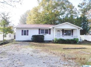 1206 E Main St, Centre, AL 35960