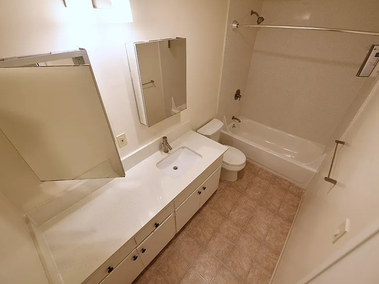 2725 Haste St. — Photo 10