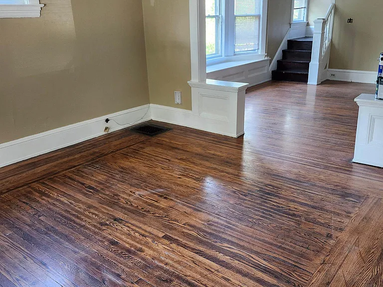 1427 Lincoln Ave — Photo 3