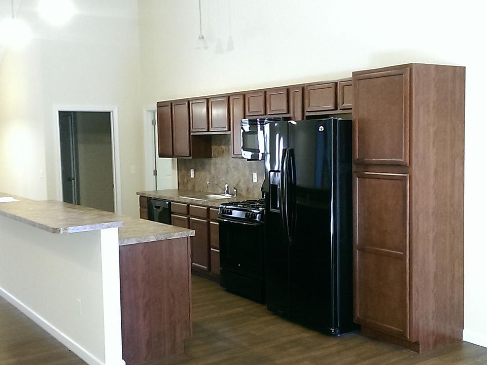 2nd image of 118 Kings Court Young Oak Ct