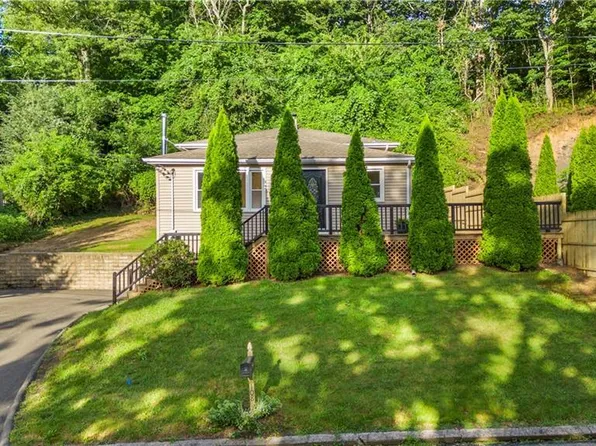 108 Luciani Road, Woodbridge, CT 06525