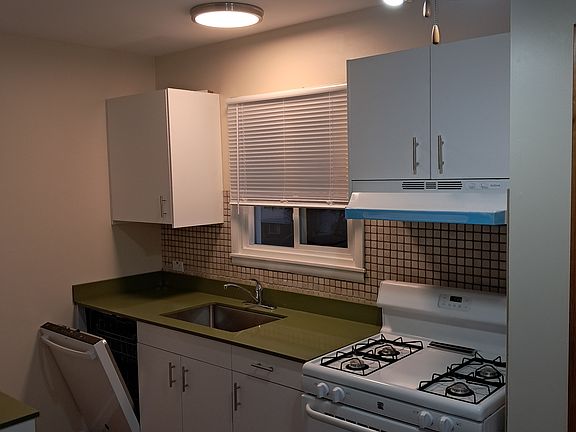 4th image of 610 Westmoreland Dr APT B
