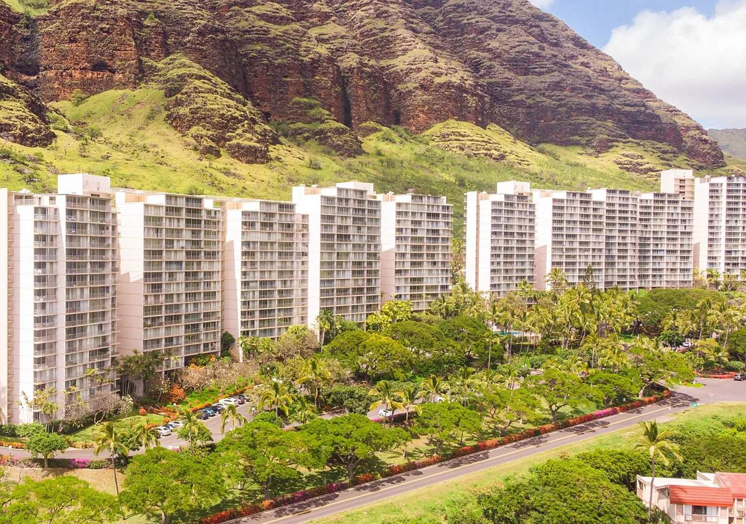 Makaha Valley Towers - One Bedroom — Photo 1