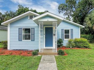 711 Park Dr, Leesburg, FL 34748