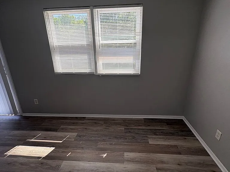 Peoria Place Apartments — Photo 17