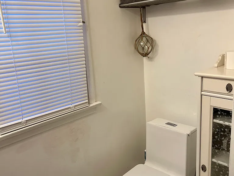 6537 Lexington Ave — Photo 19