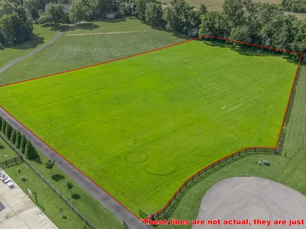 515 Woodridge Dr, Lancaster, KY 40444