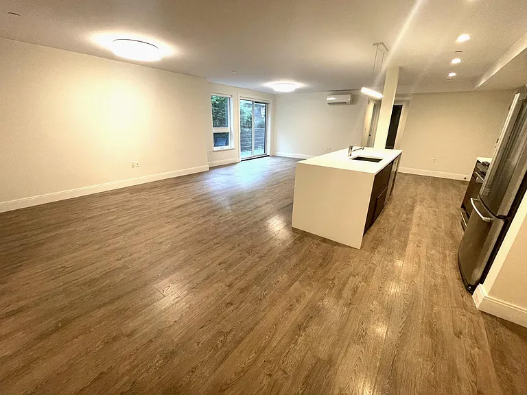 40 Fisher Ave #UT02 — Photo 3