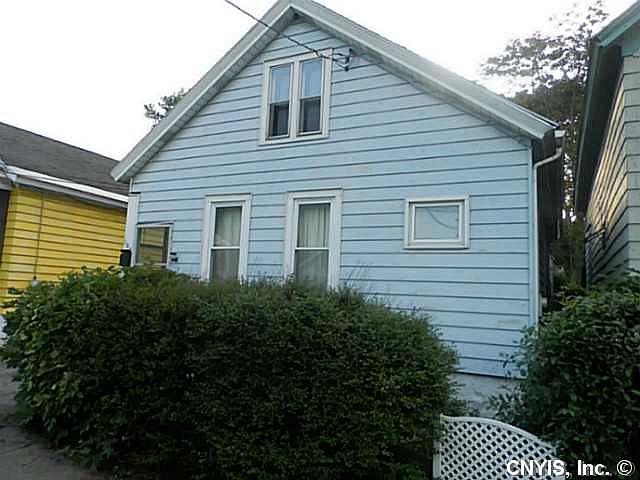2nd image of 109 Curtis St