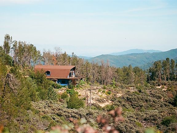 3rd image of 32480 Loma Chiquita Rd