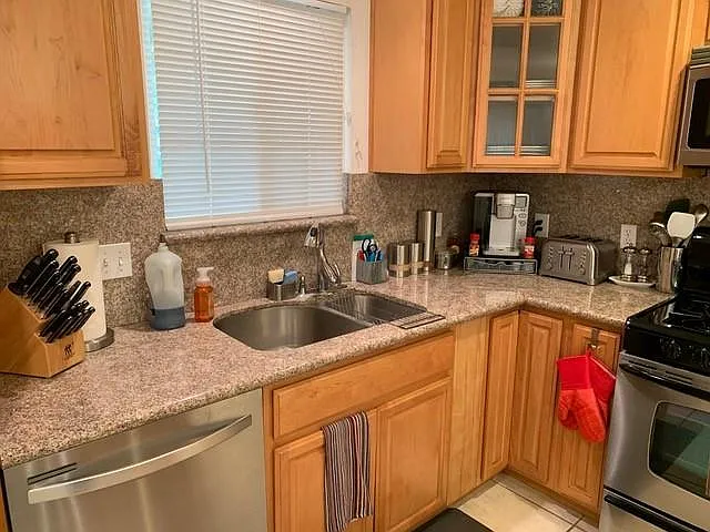 5070 Wayland Ave — Photo 13