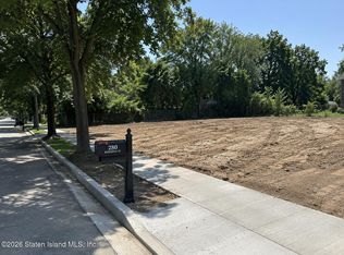280 Manhattan St, Staten Island, NY 10307