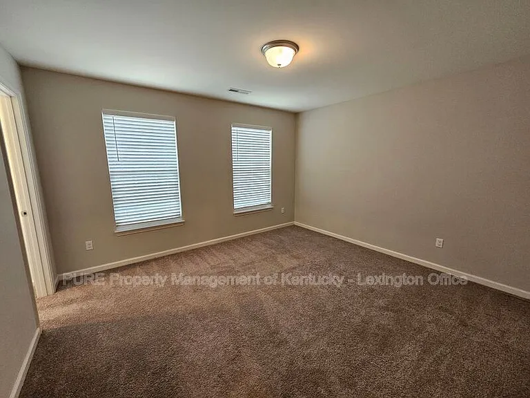 121 Forester Ct — Photo 18