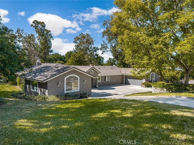 7455 Jola Dr — Photo 9