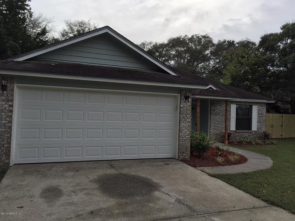 2nd image of 1372 Pawnee St