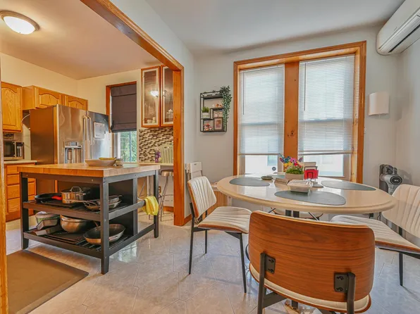 1270 Ovington Avenue image 5 of 20