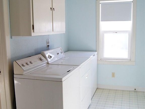 2nd image of 111 N Franklin St