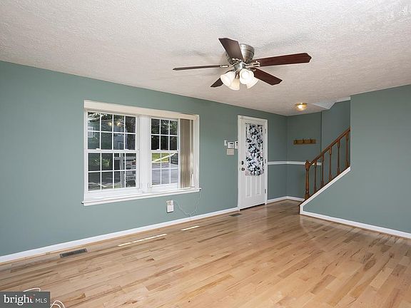 3rd image of 3529 Hepburn Ct