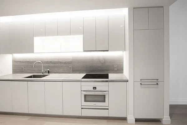 Rented by RELO REDAC INC. | media 19